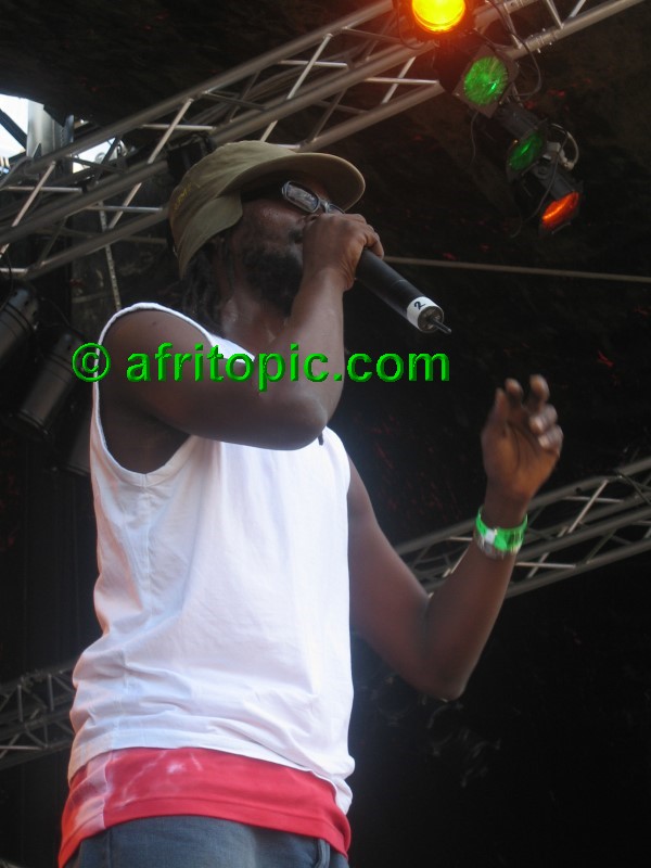 ../Images/Summerjam2005_4 099.jpg